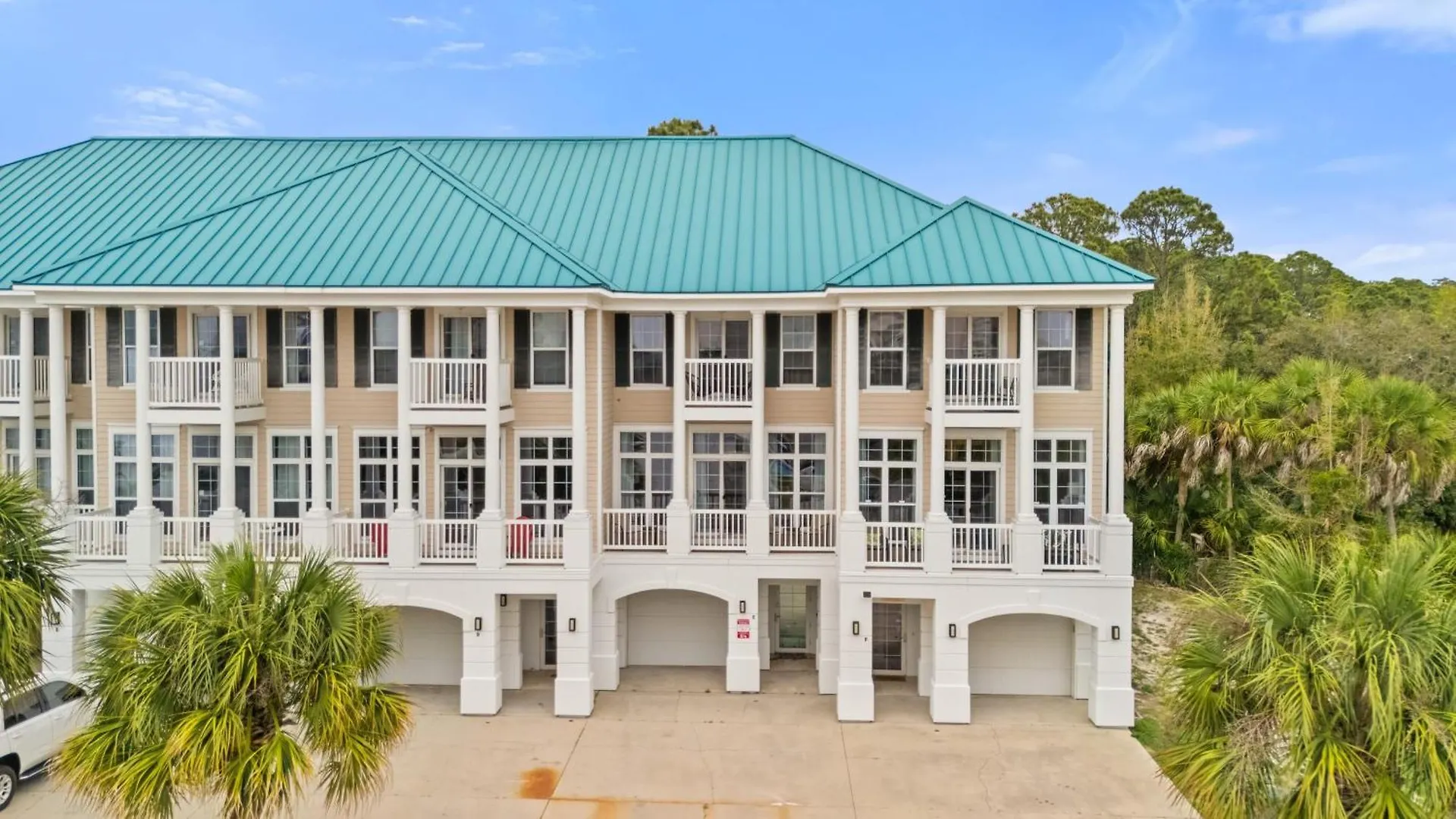 Дом отдыха Tidal Charm By Avantstay Walk To Beach Community Pool Balcony Ocean Views Панама-Сити США