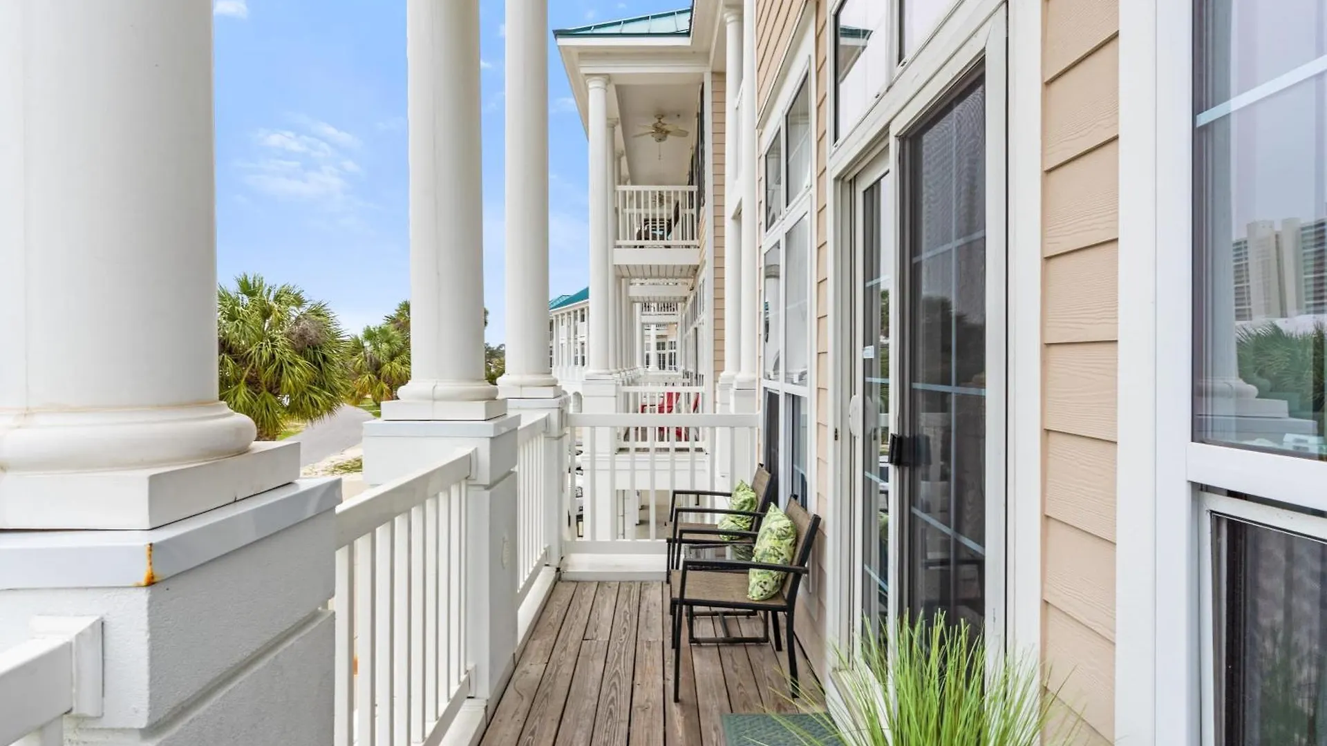 Tidal Charm By Avantstay Walk To Beach Community Pool Balcony Ocean Views Панама-Сити 0*,  США