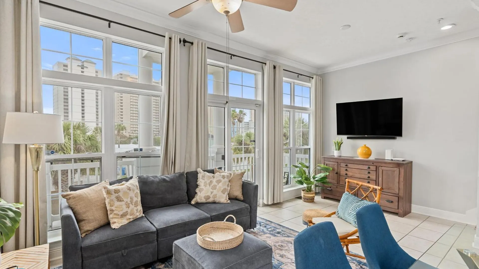 Tidal Charm By Avantstay Walk To Beach Community Pool Balcony Ocean Views Панама-Сити